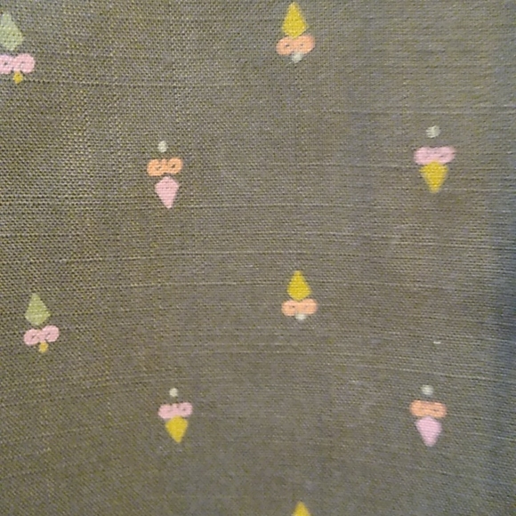 Sonoma Olive green sleeveless top with colorful print - Picture 3 of 7